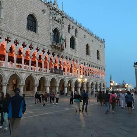 Ca' Frezzeria Apartment Venice Ngoại thất bức ảnh