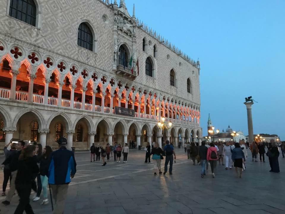 Ca' Frezzeria Apartment Venice Ngoại thất bức ảnh